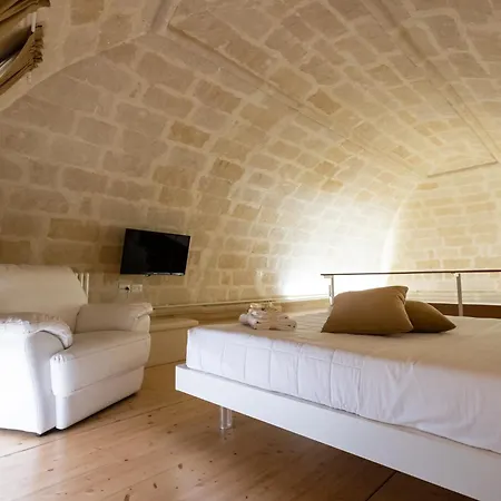Holiday home Antica Dimora Storica La Finestra Sul Campanile