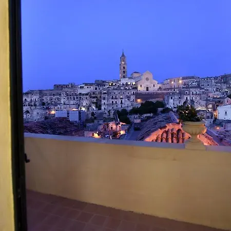 Holiday home Antica Dimora Storica La Finestra Sul Campanile